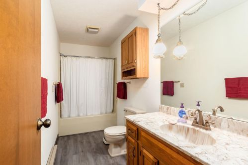 391 Waverly Ave, Washington Ch OH  43160-2464 exterior