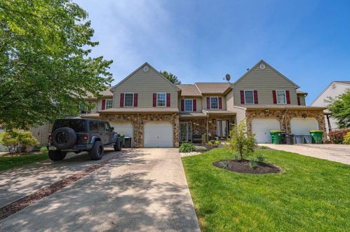1686 Pinewind Dr, Alburtis, PA 18011-2706