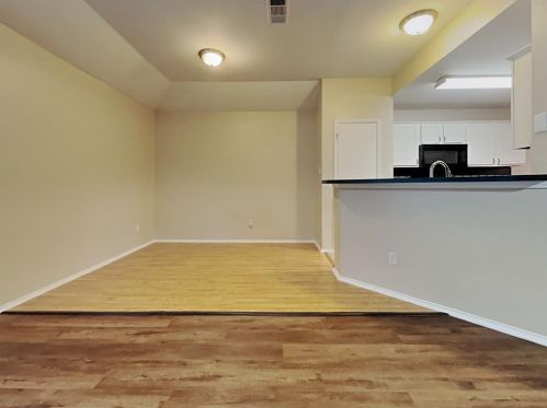 1747 Reynolds St, Lancaster TX  75134-4124 exterior