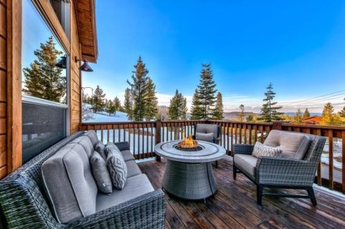15092 Ski Slope Way, Truckee CA  96161-7013 exterior