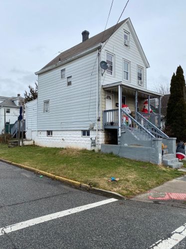 458 Hall Ave, Perth Amboy NJ  08861-2547 exterior