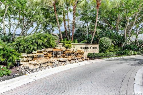 110 Chasewood Cir, West Palm Beach, FL 33418-4624
