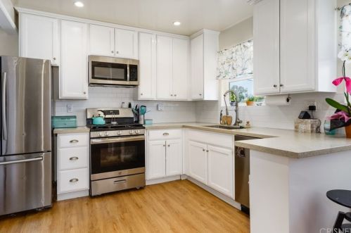 10414 Ferina St, Bellflower CA  90706-4121 exterior