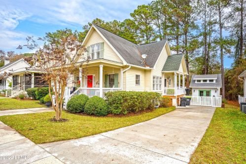 23 Brisbane Dr, Beaufort, SC 29902-5718