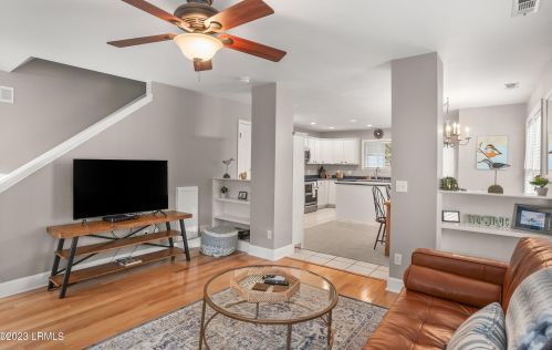 1305 Broad St, Beaufort SC  29902-6373 exterior