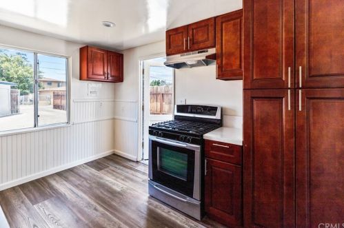 454 Shaffer St, Orange CA 92866-1116 exterior