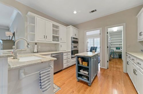 1811 Forest Meadow Ln, Richardson TX  75081-2166 exterior