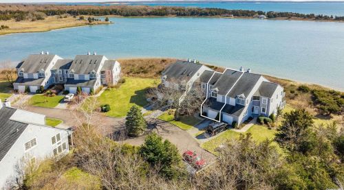 755 Meadow Ct, Southold, NY 11971-4276