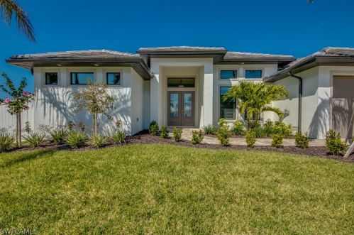 5306 20th Ave, Cape Coral, FL 33914-6820