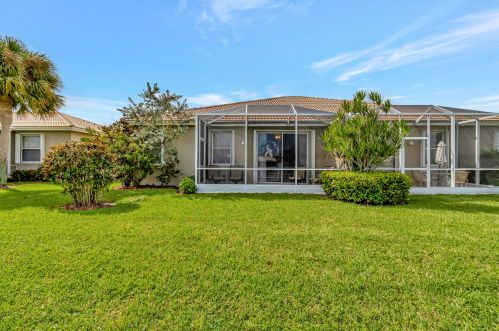 10549 Royal Caribbean Cir, Boynton Beach FL  33437-4285 exterior