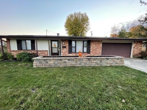 1010 Brian Ct, Englewood, OH 45322-2317