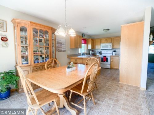 557 Wood Cir, Gaylord MN  55334-2310 exterior