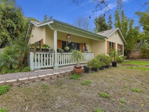 830 Melrose Dr, Vista, CA 92081-7402