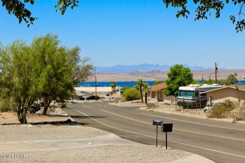 2552 Cisco Dr, Lake Havasu City, AZ 86403-5154