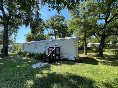 17359 66th St, Ocklawaha, FL 32179-3223