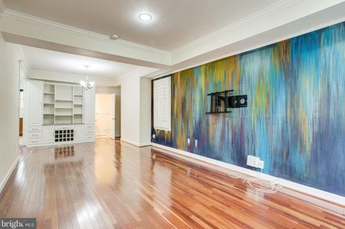 595 Columbia Rd, Washington DC  20001-2903 exterior