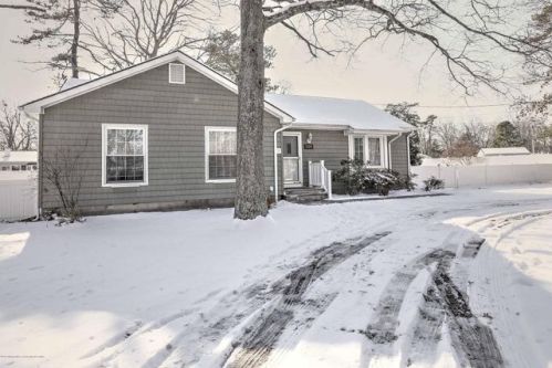 228 Chelsea Ave, Berkeley Township, NJ 08721-1013