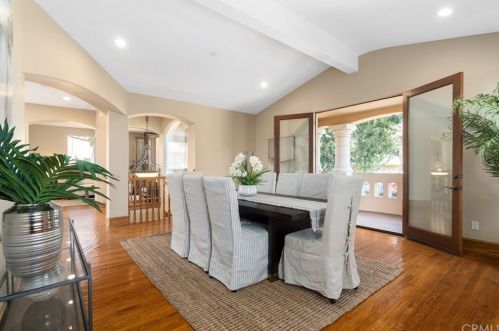 607 Gertruda Ave, Redondo Beach CA  90277-2132 exterior