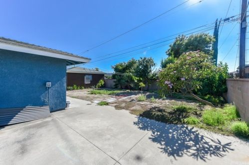 717 Midsite Ave, Covina CA  91723-3332 exterior