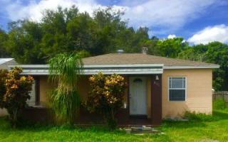 831 Persimmon Ave, Sebring FL  33870-4331 exterior