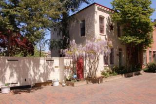 125 Duke St, Lancaster, PA 17602-2883