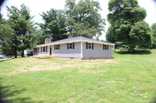 14300 Nelson Dr, Mount Vernon, OH 43050-8759