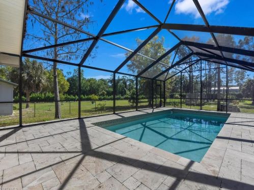 5840 Copper Leaf Ln, Naples, FL 34116-6716