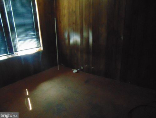 240 Cedar Ave, Camden NJ  08107-2404 exterior