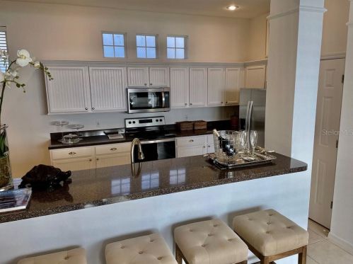 807 Lake Evalyn Dr, Kissimmee FL 34747-4804 exterior