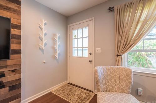 170 Parkside Dr, Airmont, NY 10901-7803