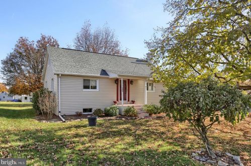 905 Blue Bell Ave, Harrisburg, PA 17112-1805