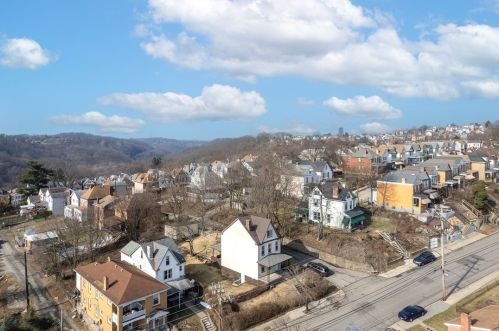 650 Boggs Ave, Pittsburgh PA  15211-2334 exterior