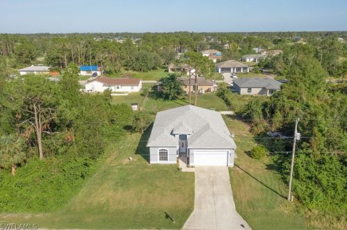 3708 11th St, Lehigh Acres, FL 33976-2817