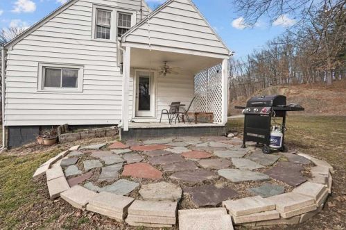 318 Noxon Rd, Poughkeepsie NY  12603-2904 exterior