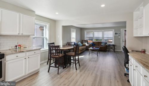 555 Greenwich Ave, West Deptford NJ  08066-1166 exterior