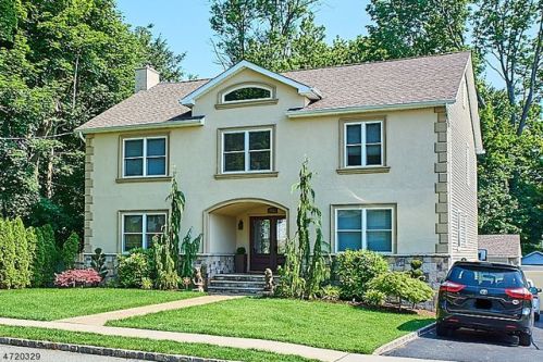 46 Personette Ave, Verona, NJ 07044-1932