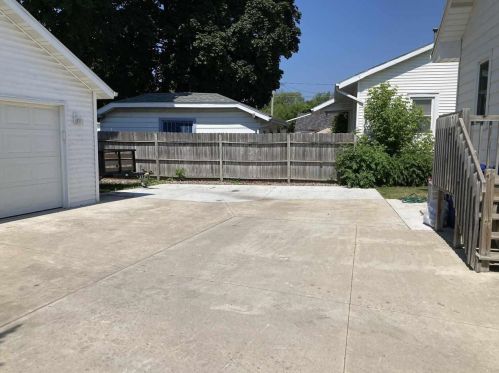 717 9th St, Green Bay, WI 54304-3525