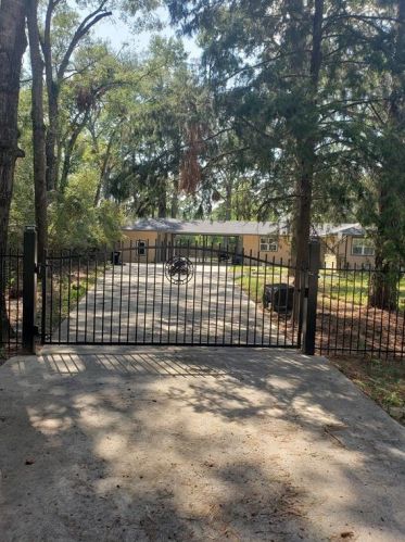 15360 Lilly Dr, Conroe TX  77384-4636 exterior