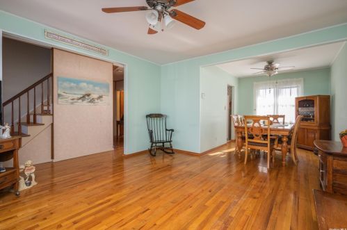 3 Lynn Pl, Bethpage NY  11714-4307 exterior