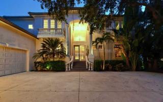7338 Periwinkle Dr, Sarasota, FL 34231-5322