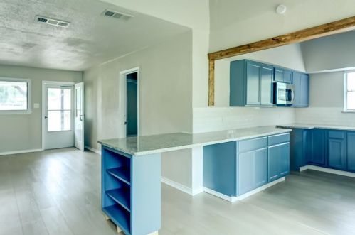 3625 Village Creek Rd, Fort Worth TX  76119-2151 exterior