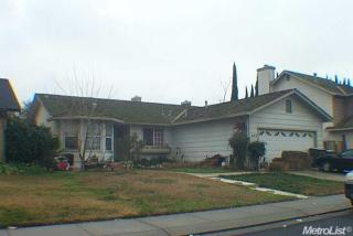 622 Jonquil Dr, Lathrop, CA 95330-9640
