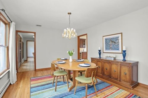 12 Cold Spg Dr, Bridgeport CT 06611-1106 exterior