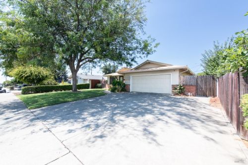 2143 Pennsylvania Ave, Fairfield CA  94533-3105 exterior