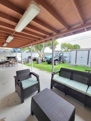 17 Suffolk Ave, Hialeah FL  33010-5035 exterior