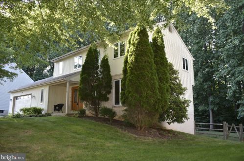 176 Fairhill Dr, Wilmington DE  19808-4309 exterior