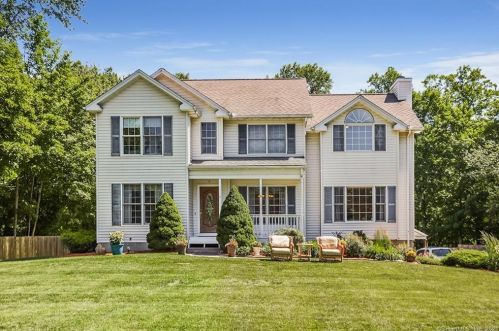 25 Ball Pond Rd, Danbury, CT 06811-2828