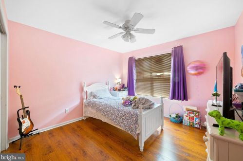 20 Birmingham Dr, Columbus NJ  08022-2342 exterior