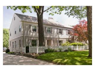 2728 Brentwood Rd, Columbus, OH 43209-2219