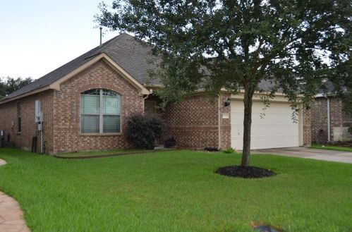 5002 Meadow Dr, Deer Park, TX 77536-3761